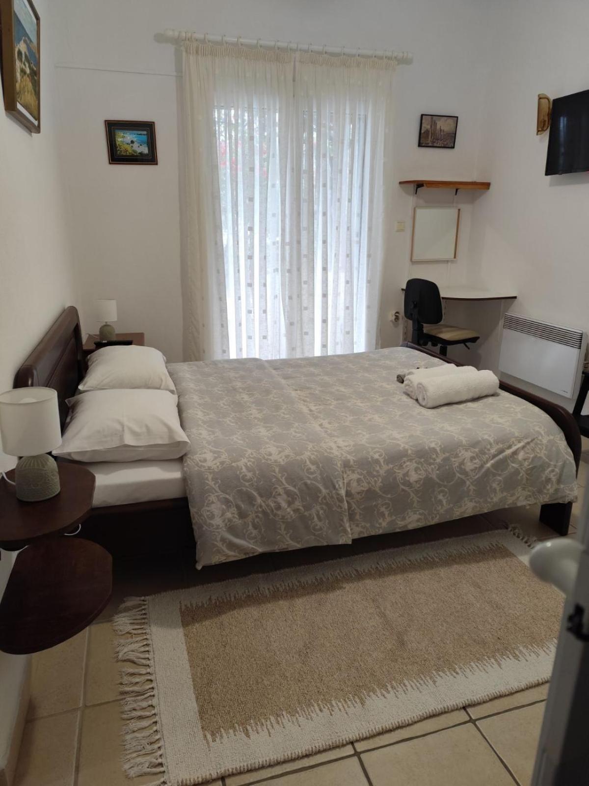 Cute Cycladic House In Parikia Apartment